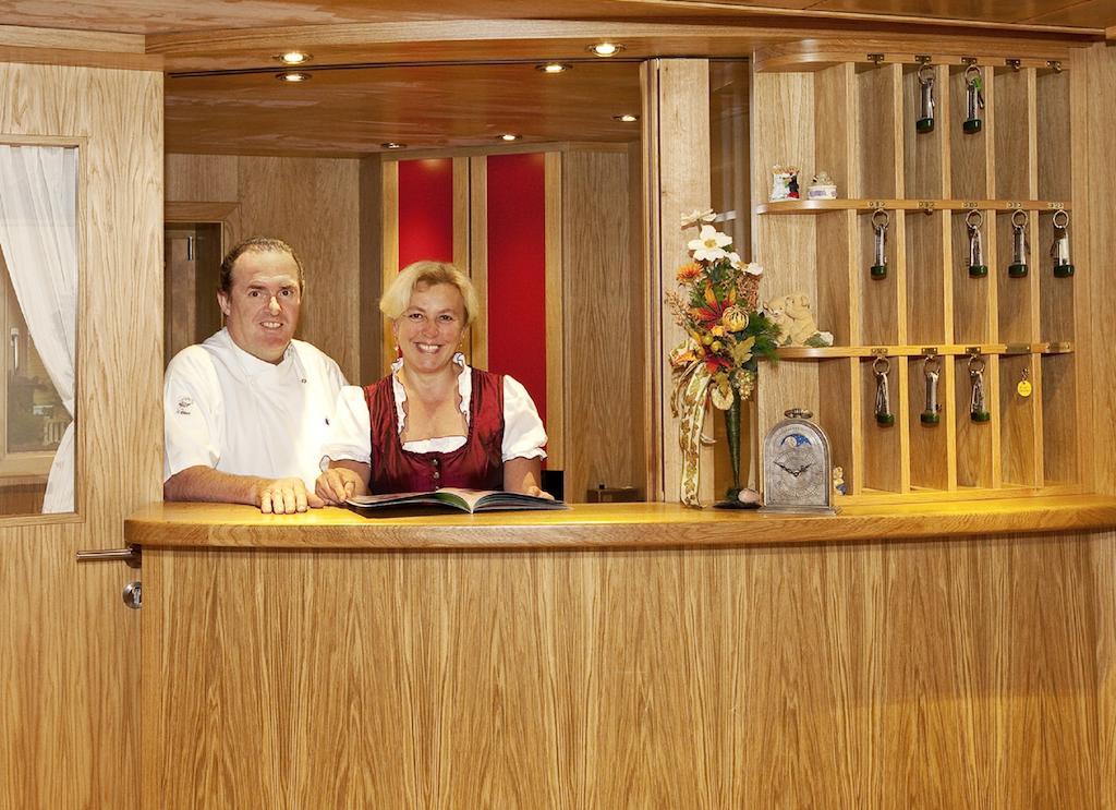 Hotel Restaurant Fruehlingsgarten Füssen Exteriér fotografie